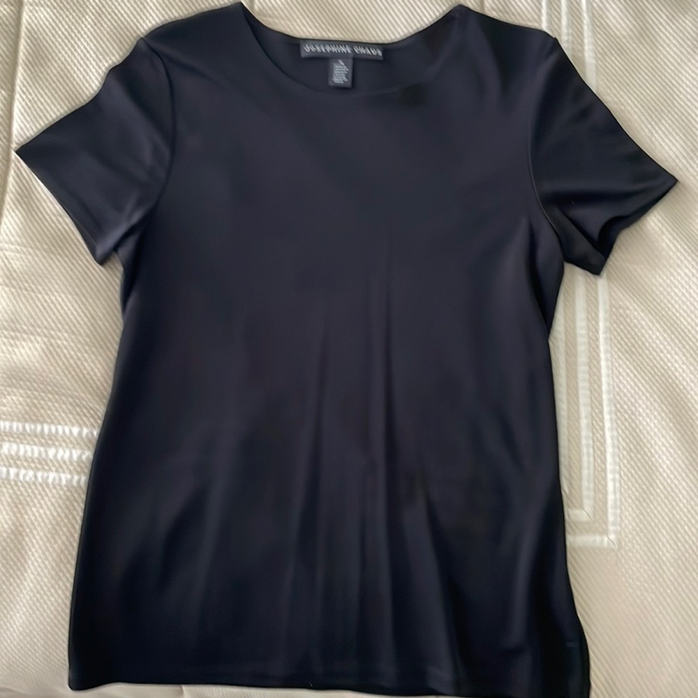 Chaus Silky feel black tee.